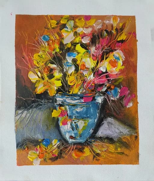 Flori de vară în vas ceramic