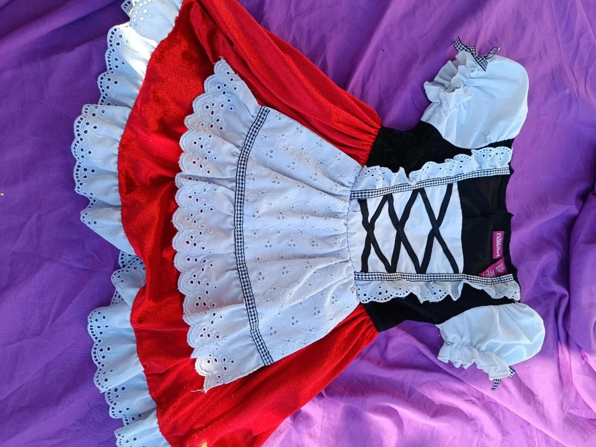 Rochiță costum de poveste (Scufița Roșie / Stil Tradițional).What a