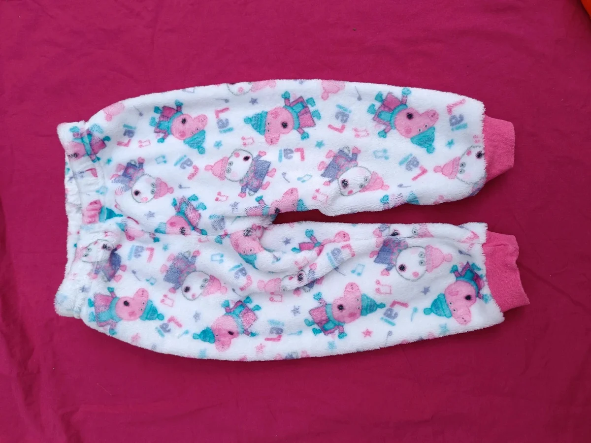 Pantalonași pufoși de pijama Peppa Pig - George. Mărimea 80