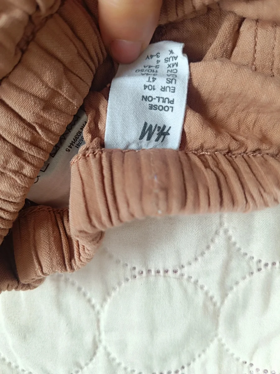 Pantaloni lejeri H&M din muselină / bumbac creponat .Mărimea 104 / 3 - 4 ani (3)