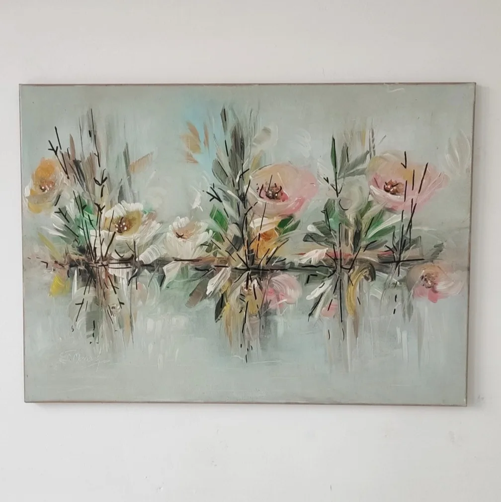 Bláthanna in aice le huisce soiléir