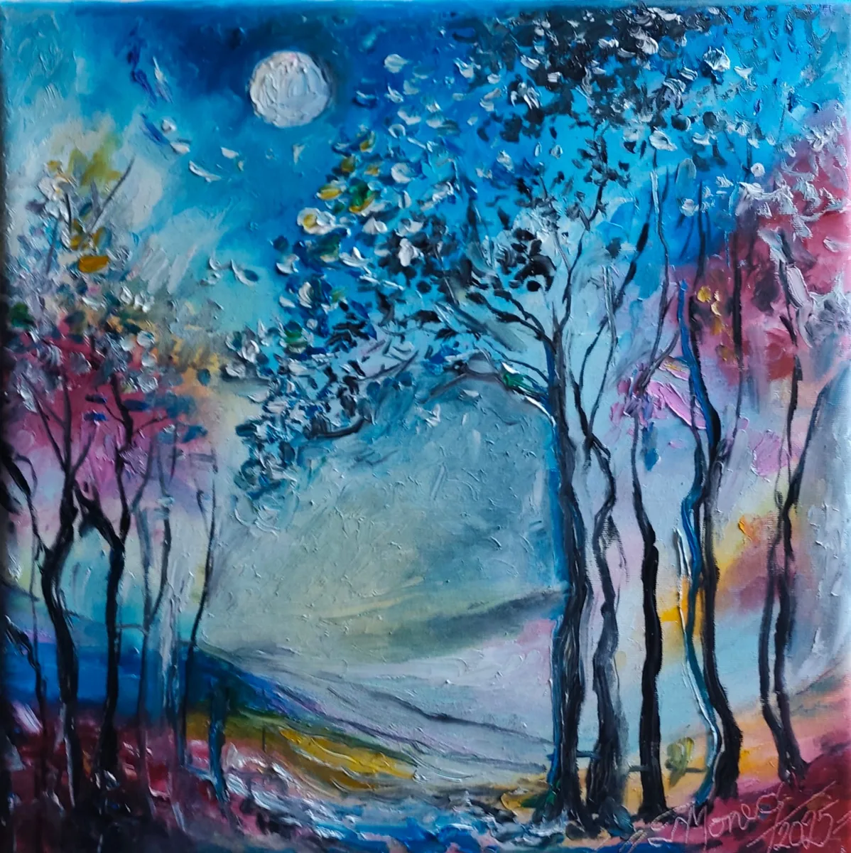 Lumină de Lună printre copaci