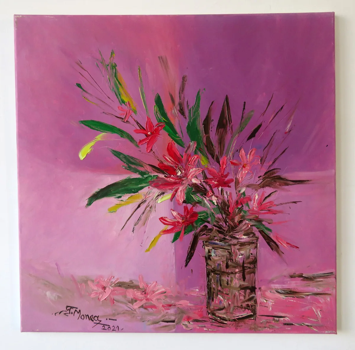 Floral pe fond purpuriu