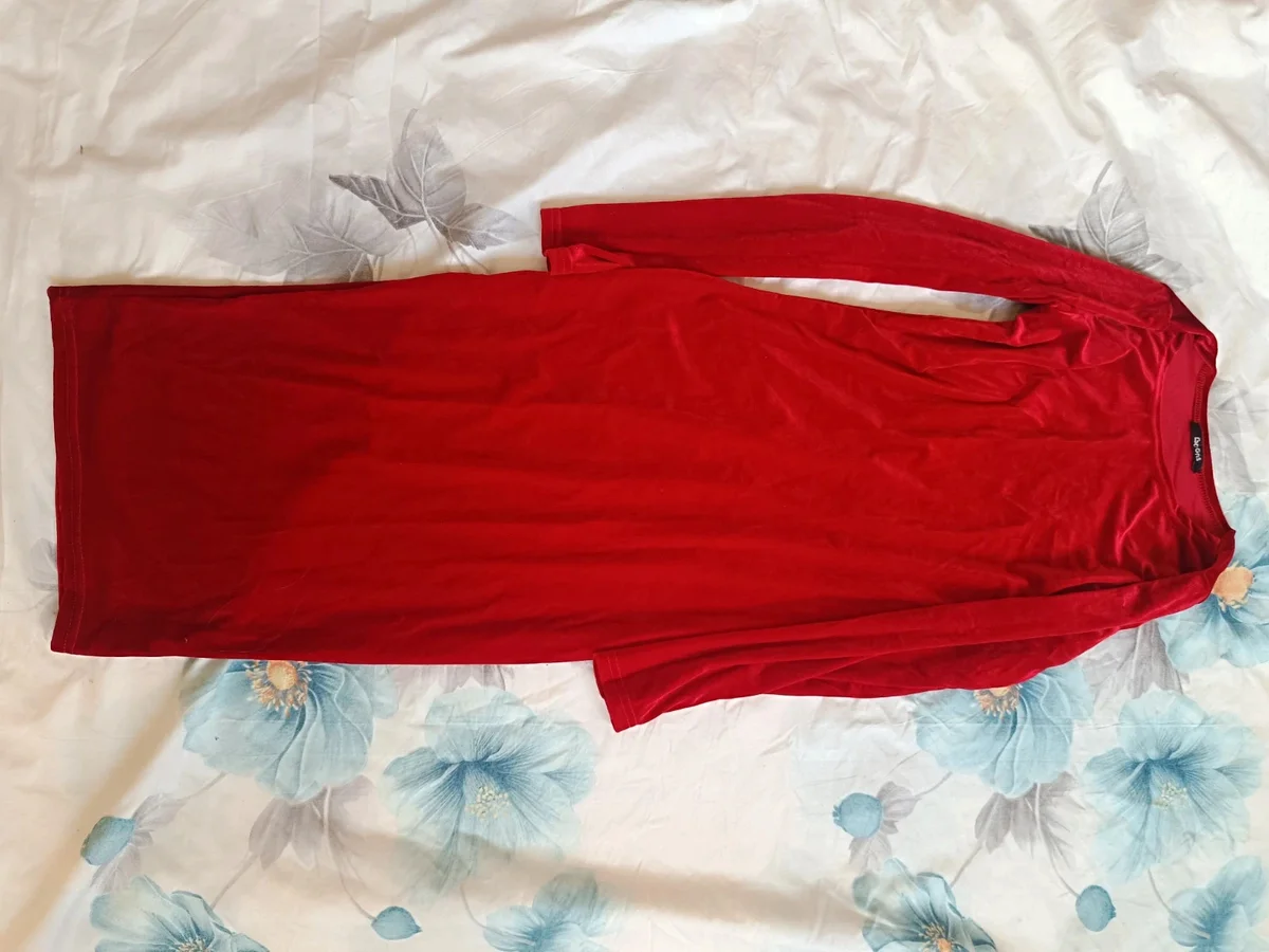 Rochie eleganta catifea roșie cu mânecă lungă Bogas - Mărime xs