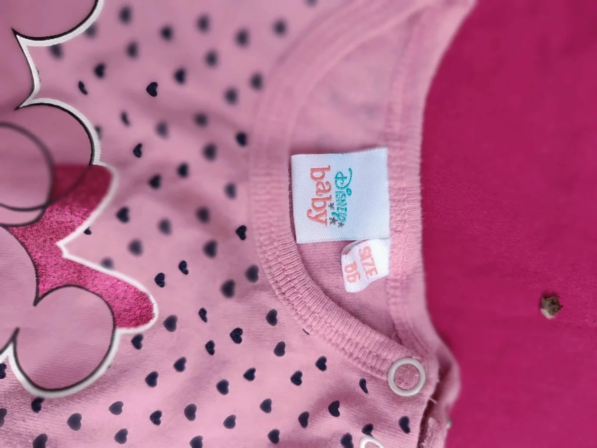 Body cu mânecă lungă Minnie Mouse, roz cu inimioare - Disney Baby. Mărimea 86 (3)