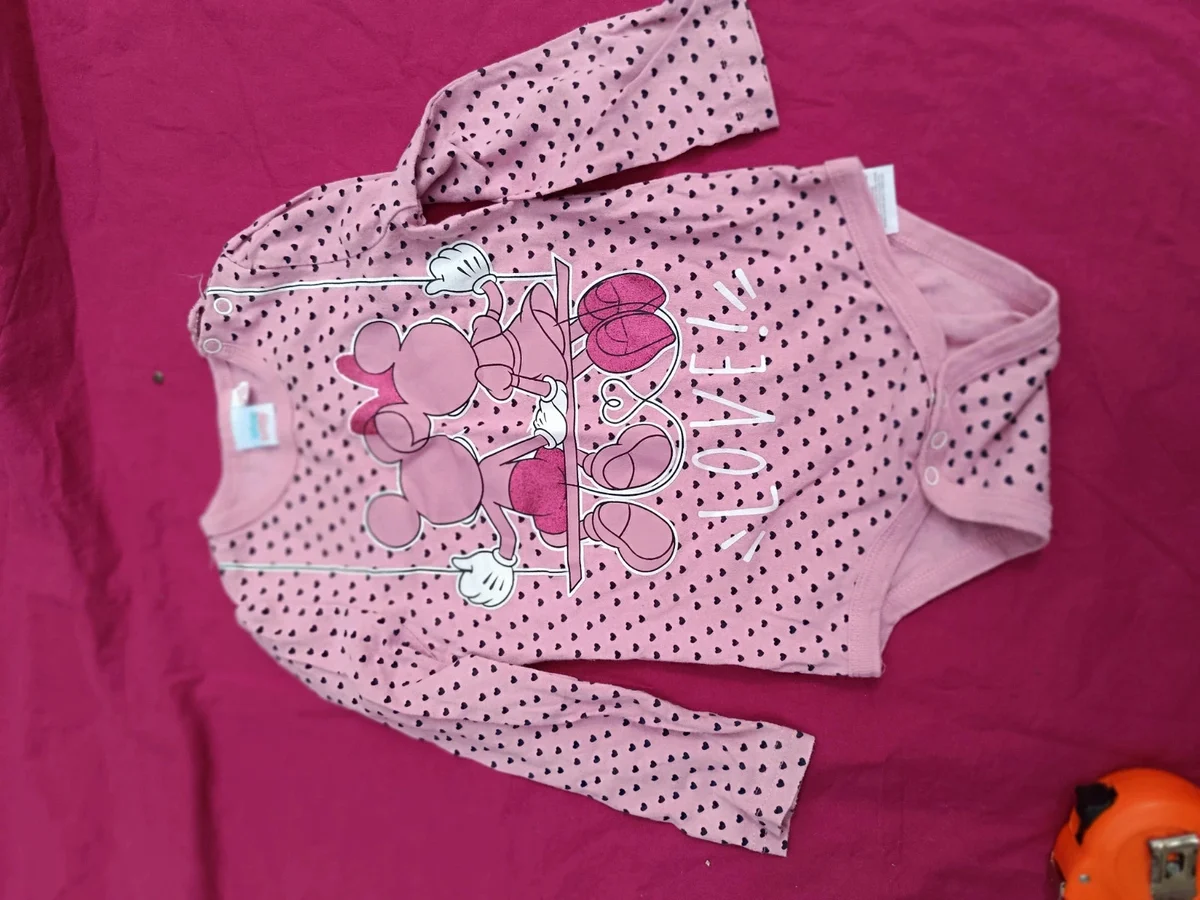 Body cu mânecă lungă Minnie Mouse, roz cu inimioare - Disney Baby. Mărimea 86