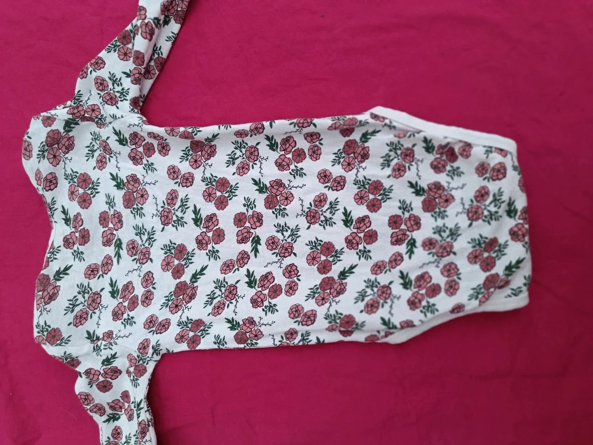 Body cu mânecă lungă și imprimeu floral. Mărimea 86, 12 - 18 luni (2)