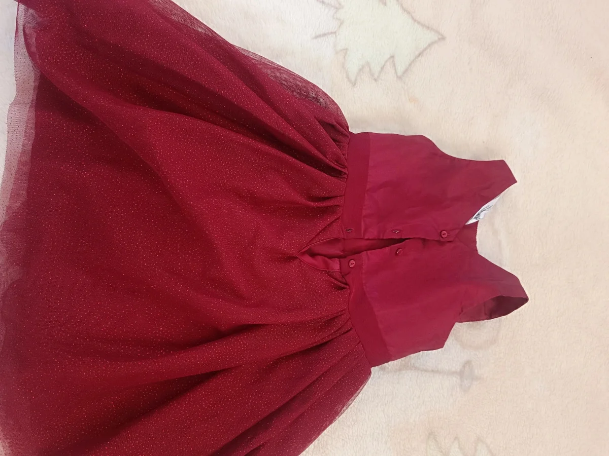 Rochiță elegantă bordo, cu fundă și tul sclipitor - purtată o singură dată! (4)
